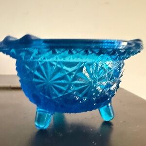 Daisy & Button Blue Glass Footed Ashtray